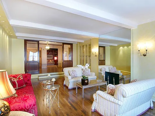 Sold by Sotheby's International Realty | media 11