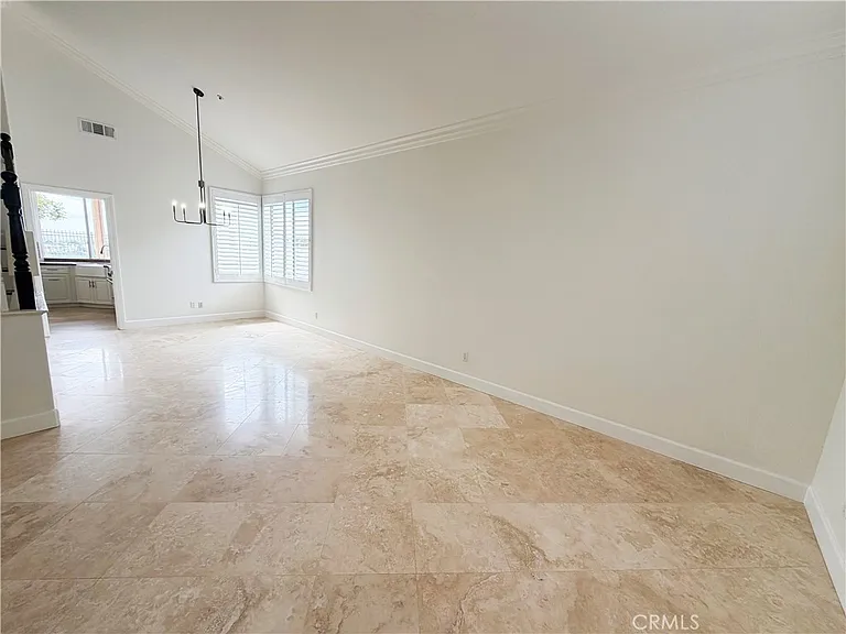 15 Field Point — Photo 4