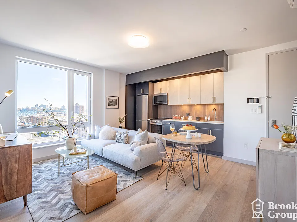 26 Sherman Ave #8F