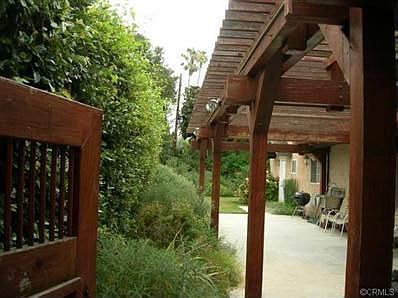 2nd image of 1410 N El Molino Ave