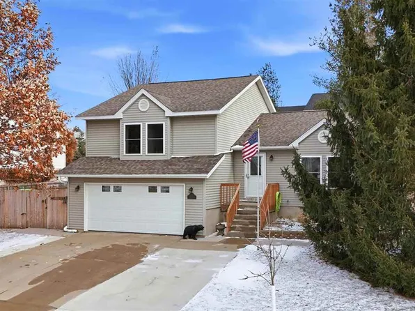 2023 Lynncrest Dr, Coralville, IA 52241