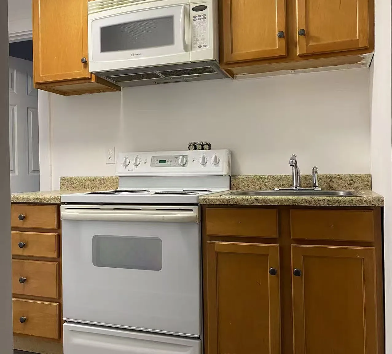 4 bed, $1,100 — Photo 4