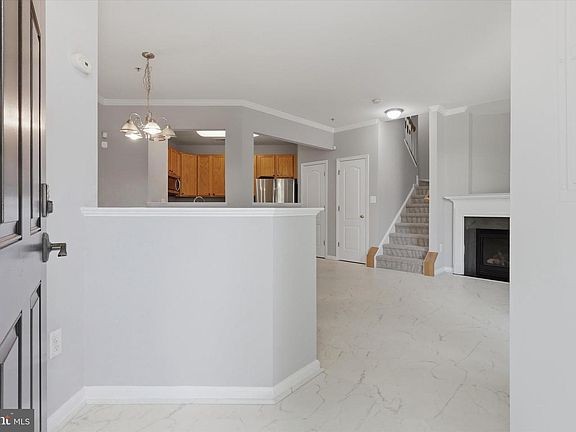 4th image of 107 Twin Eagle Ct