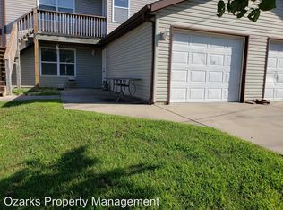 214 Berkshire Dr, Hollister, MO 65672