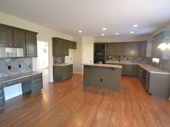 4th image of 1150 Maycroft Knl