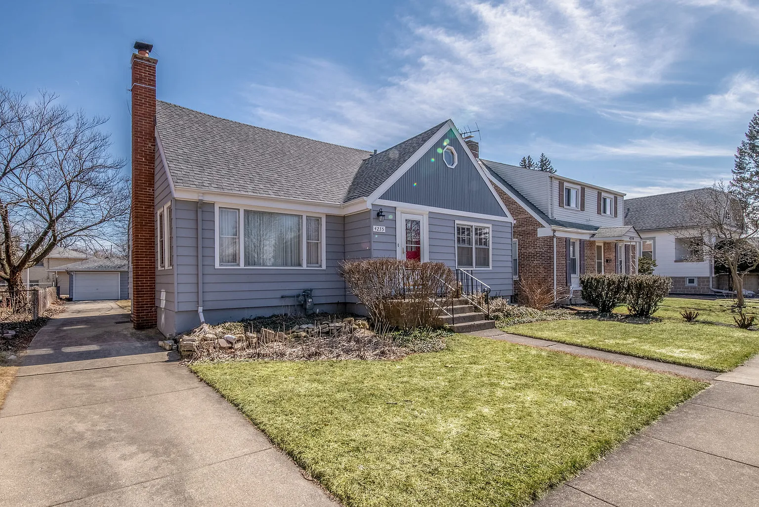 4235 Vernon Ave photo 1