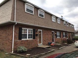 33 Broadway Gdns, Nitro, WV 25143