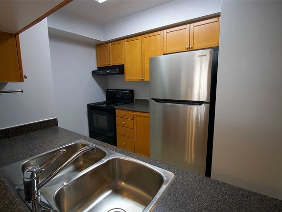 3rd image of 650 Lawrence Ave W #402