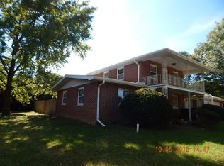 128 E Canter Dr, Terre Haute, IN 47802