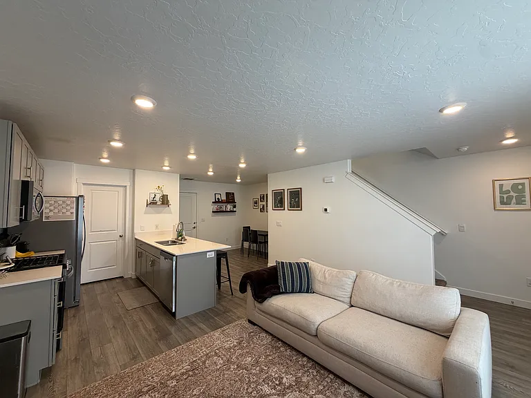 652 N Canvasback Dr — Photo 3