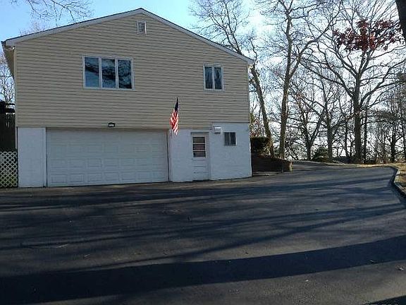 3rd image of 33 Tower Hill Ave