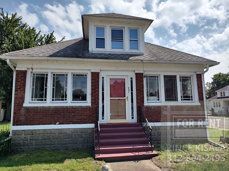 601 E Barker Ave #1 — Photo 1