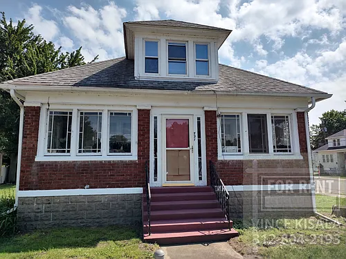 601 E Barker Ave Photo 1