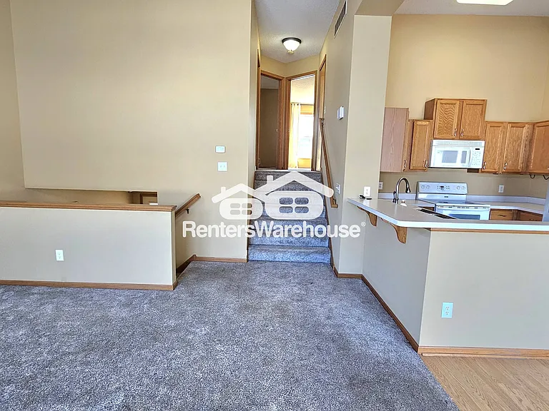 7648 Century Blvd — Photo 3