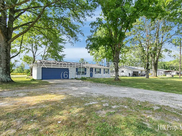 388 Shanahan Rd — Photo 3