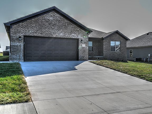 2nd image of 876 Denali Dr