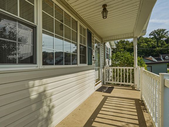 3rd image of 311 Thornburg Rd