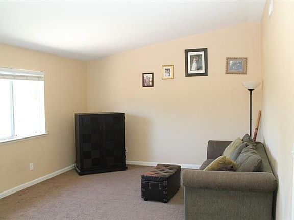 5th image of 41252 Lilley Mountain Dr