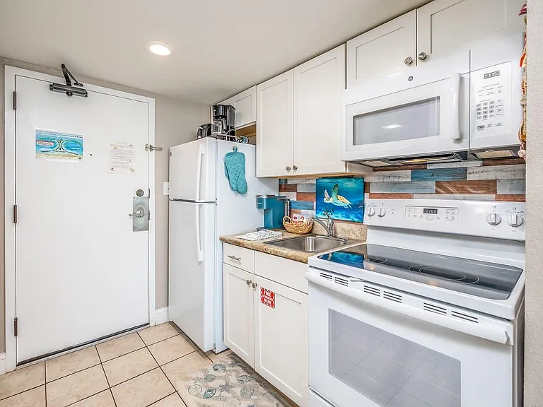 6900 N Ocean Blvd — Photo 5