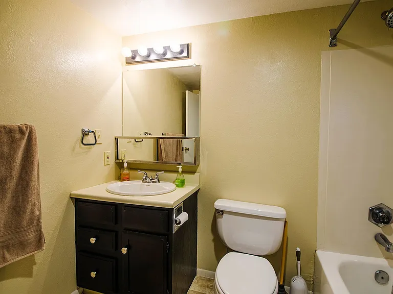 272 Cobblestone Dr — Photo 11