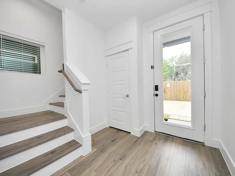 4608 Coke St — Photo 8