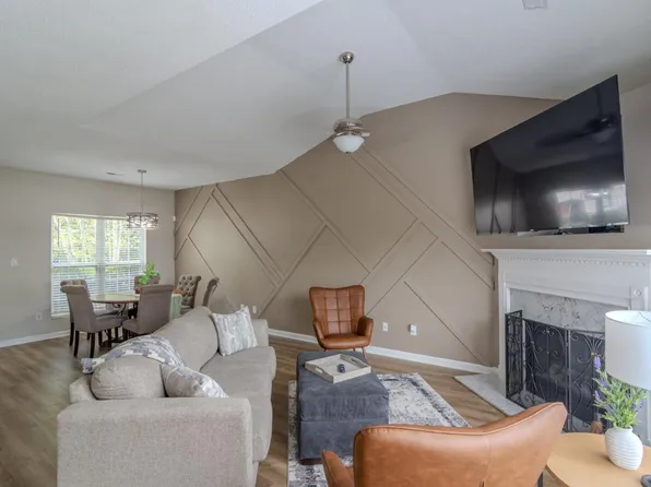 (undisclosed Address), Rex, GA 30273