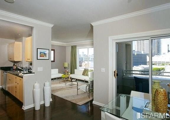 3rd image of 140 A South Van Ness Ave #1029