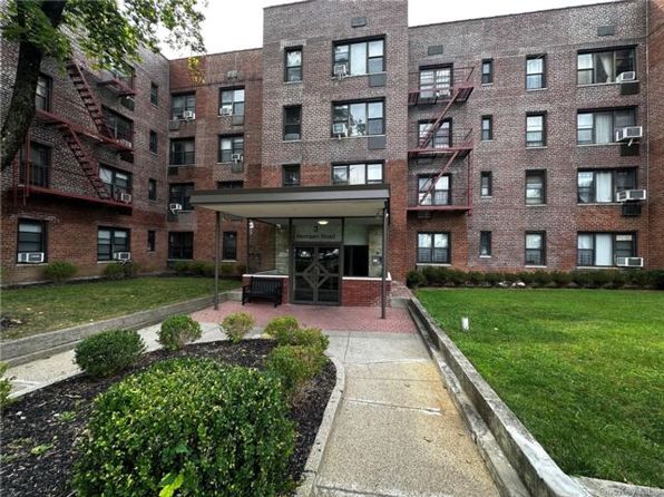 3 Remsen Rd APT 2M