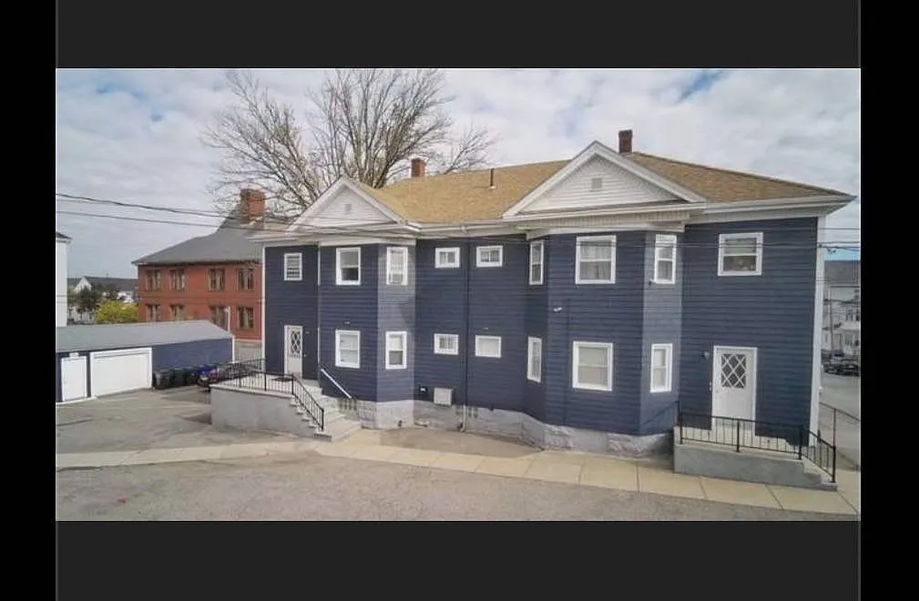 2 bed, 950 sqft, $2,000 — Photo 1