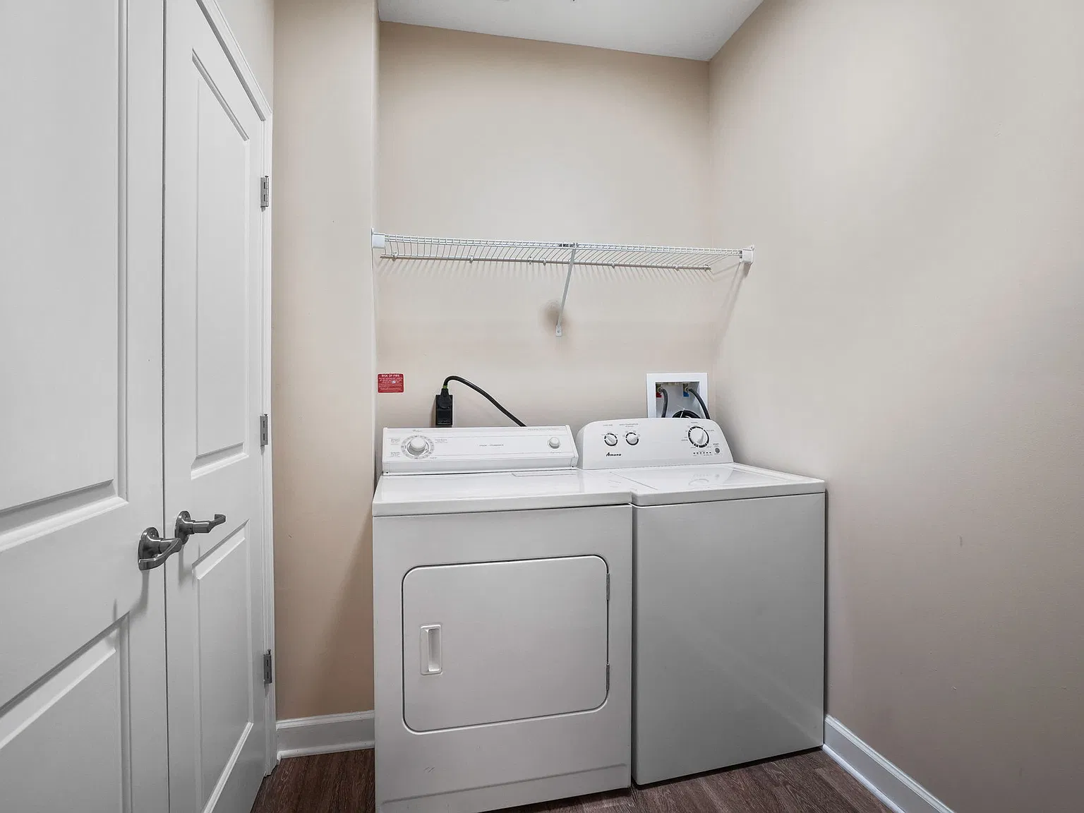 1 bed, 828 sqft, $1,360 — Photo 3