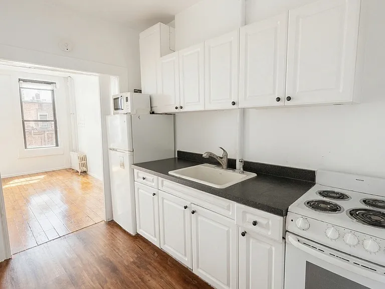 217 E 29th St #44 — Photo 2