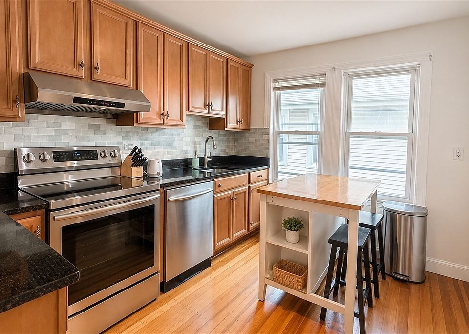 1st image of 79 Hammond Ct #2