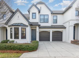 338 Wendover Heights Cir, Charlotte, NC 28211