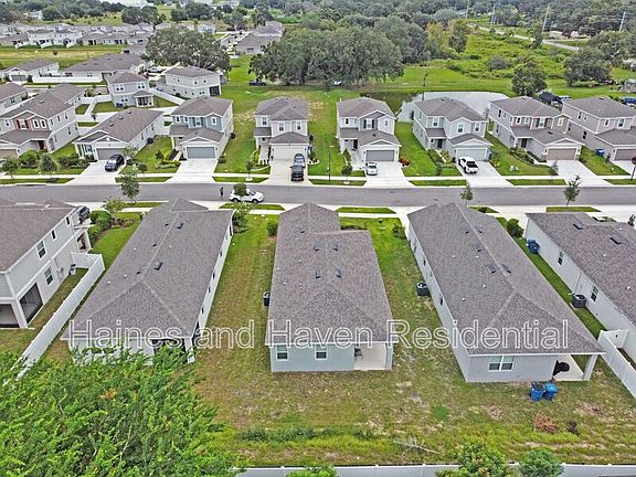 4th image of 832 Blue Creek Dr