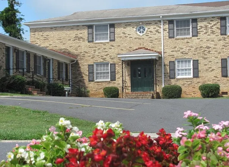 4111 Conway Ave — Photo 1