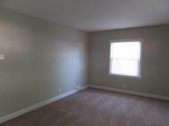 2nd image of 23 Blackhawk Hills Ct
