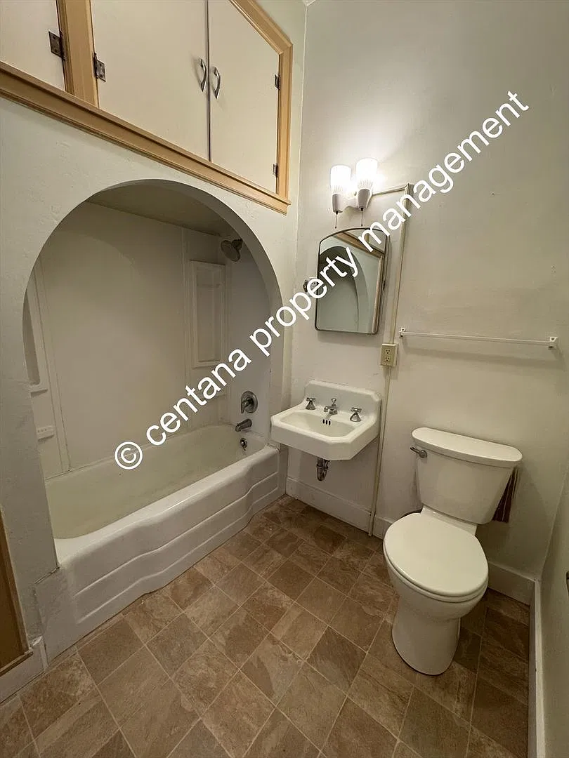 301 W Park — Photo 4