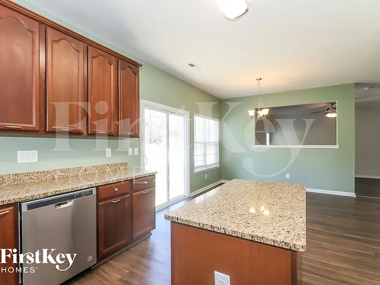 5911 Parkstone Dr — Photo 8