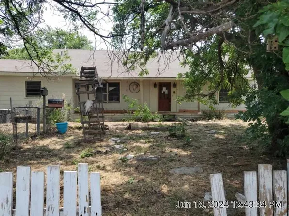 819 W C St, Eldorado, OK 73537