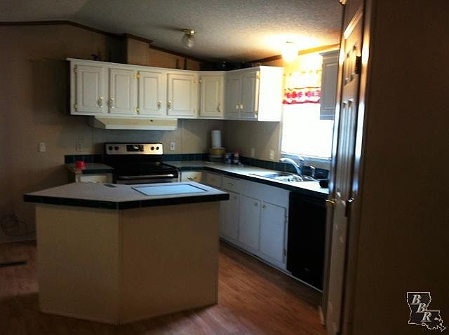 2nd image of 314 Saint Charles St