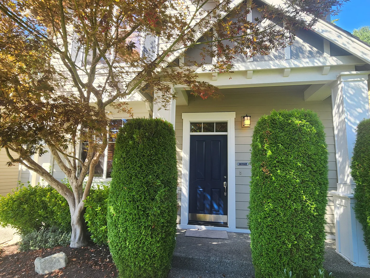 2 bed, 2.5 bath, 1516 sqft, $3,000 — Photo 2