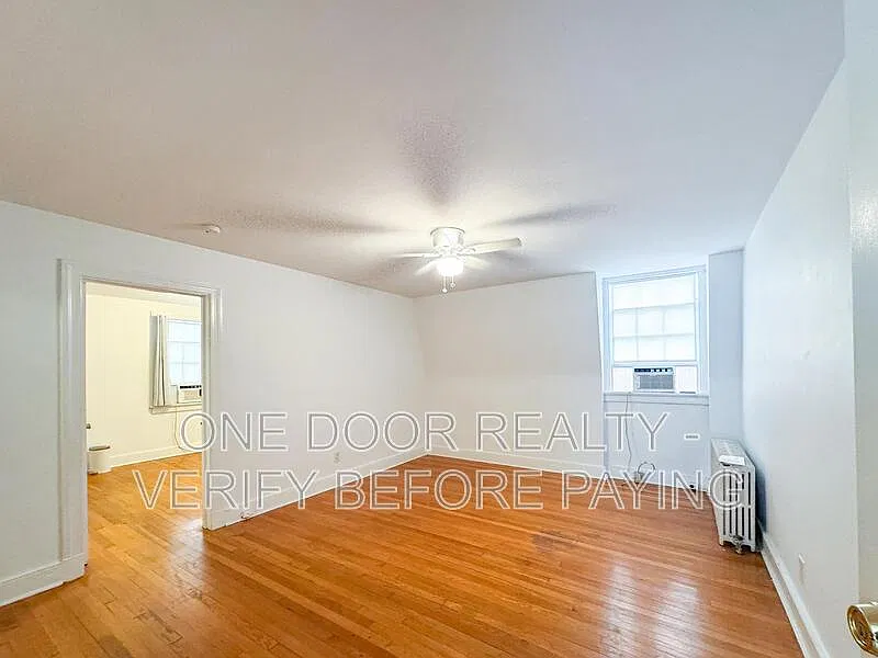 1 bed, 1.0 bath, $1,600 — Photo 2