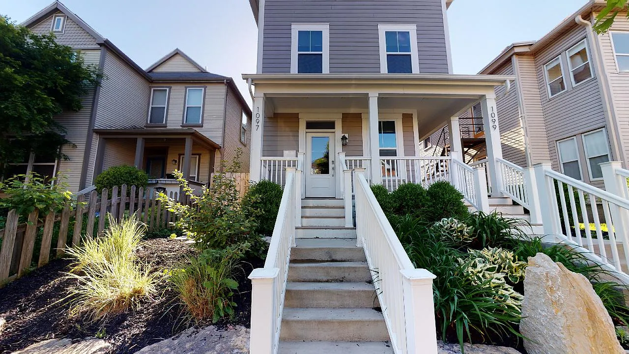 3 bed, 4.5 bath, 1913 sqft, $3,495 — Photo 1