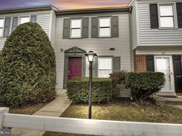 770 Allenview Dr, Mechanicsburg, PA 17055