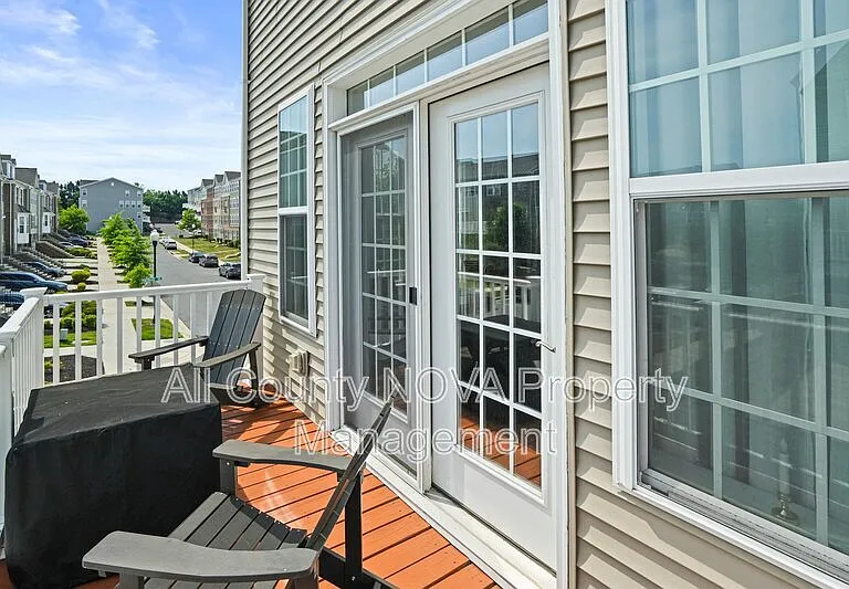 2910 Pinebrook Rd — Photo 32