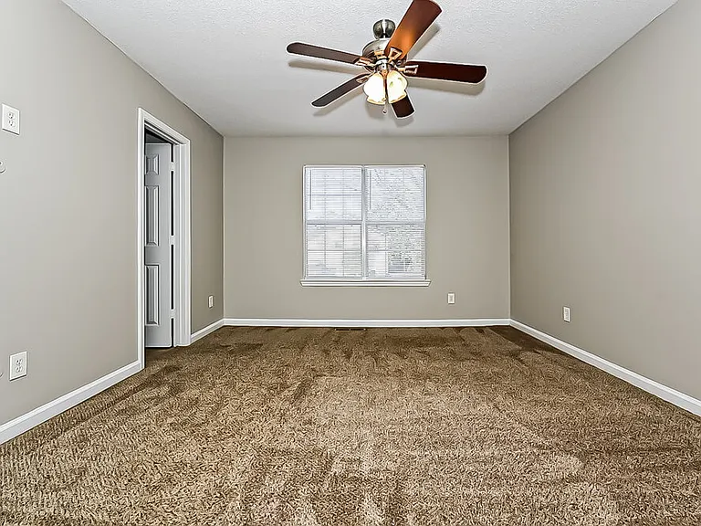 2497 Brianna Dr — Photo 10