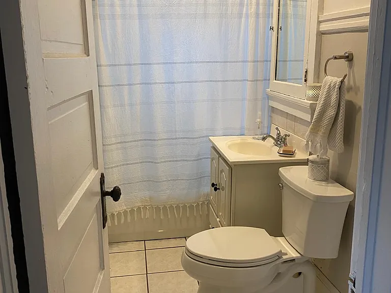 608 E Meinecke Ave — Photo 4