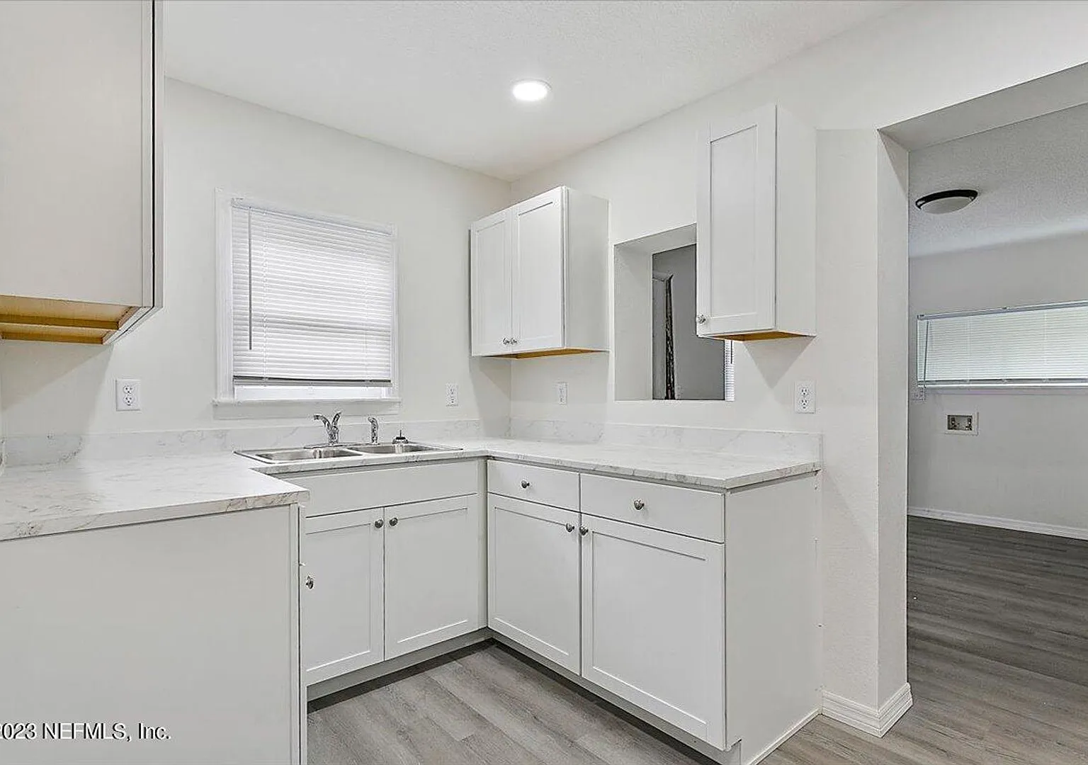 Move in ready **Updated 3/2 Single Family home ** — Photo 3