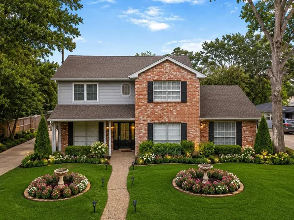 5718 Pine Arbor Dr, Houston, TX 77066
