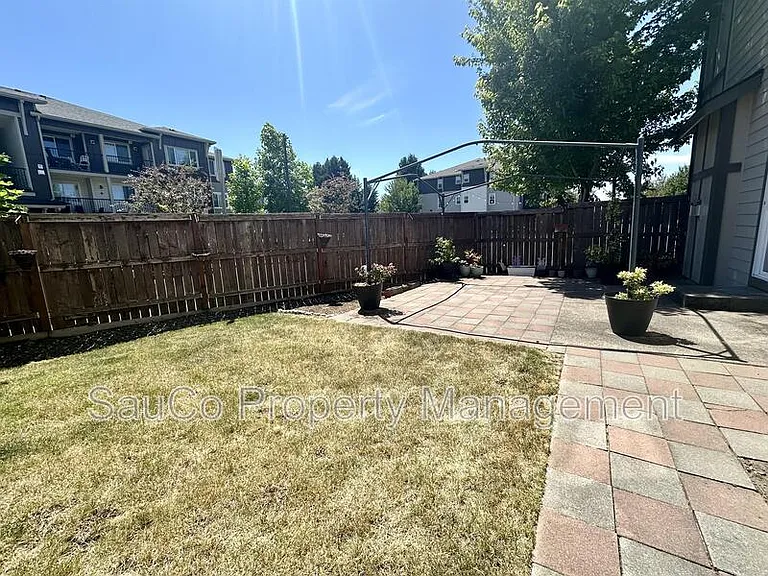 456 SW 203rd Ter — Photo 22